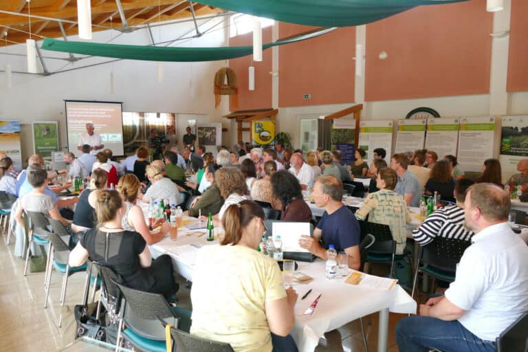 Eröffnung des Dialogforums durch Olaf Feuerborn, Vorsitzender des Bauernverbandes Sachsen-Anhalt Foto: Katrin Schneider