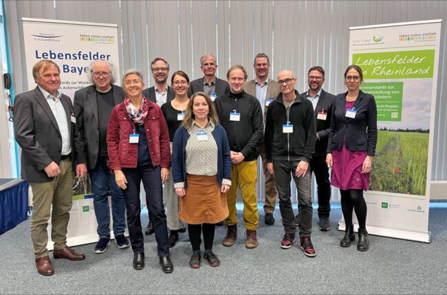 Referentinnen und Referenten der Tagung „Wiederansiedlung von Ackerwildkräutern“ Foto: Stiftung Rheinische Kulturlandschaft